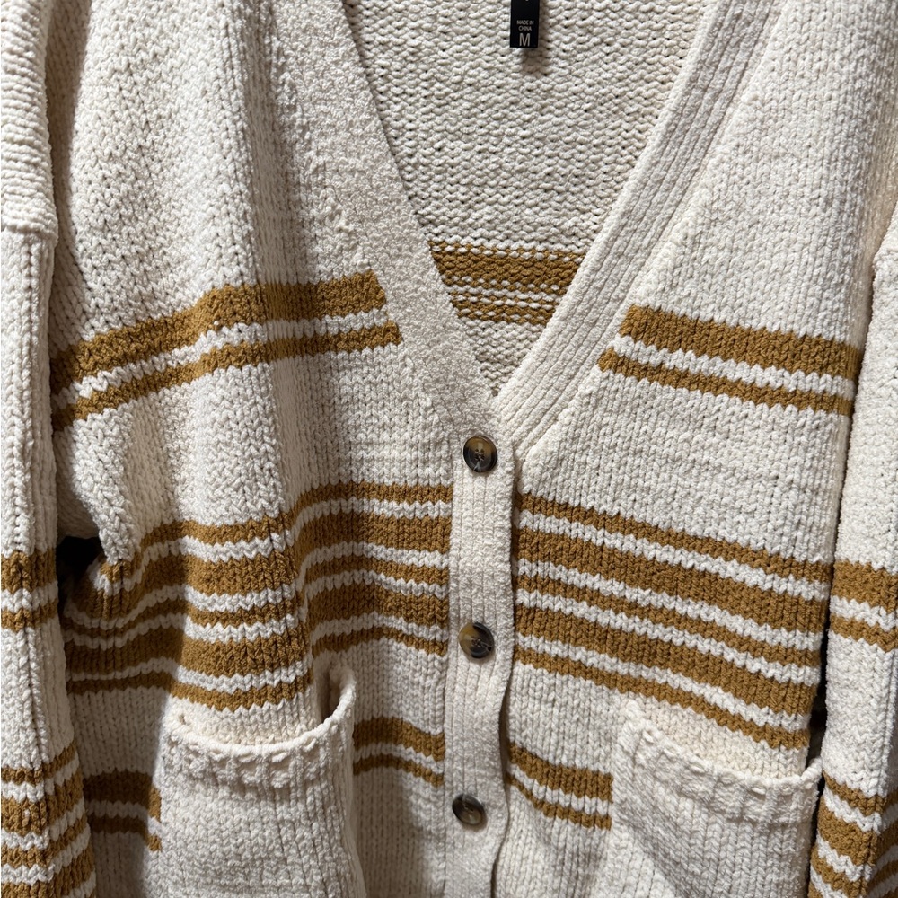 Ladies Size M Striped Cream and Tan‎ Women's Sweater NEW - Picture 3 of 14